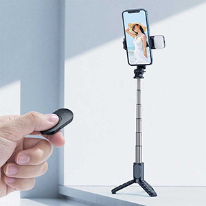 Mcdodo SS-1781 Wireless Selfie Stick Tripod with Single Light-Black